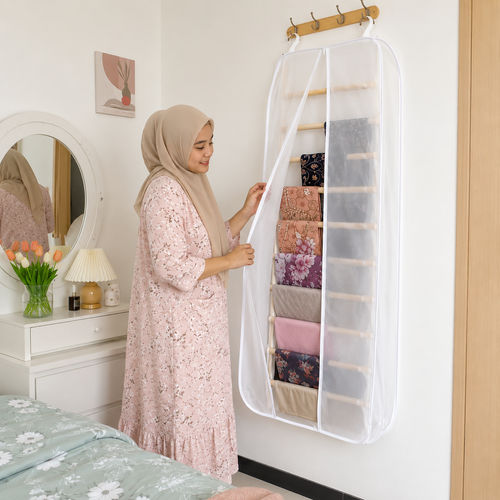 Penyimpanan Hijab Anti Debu
