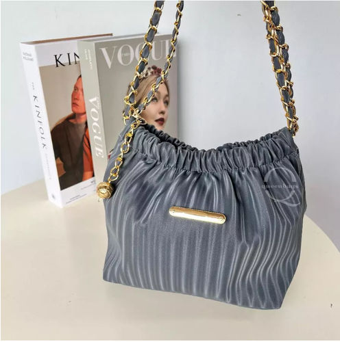 Tas Warna Abu-Abu